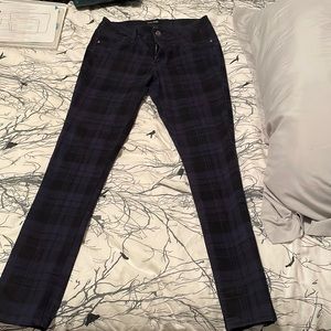 Super fun stretchy slim leg blue plaid pants